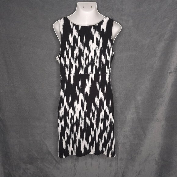 St Johns Bay Sleeveless Dress Swim Cover 1X Black White Abstract Print Stretch - Picture 3 of 4